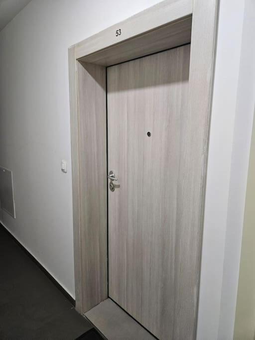 Milo Apartment سكوبجي المظهر الخارجي الصورة